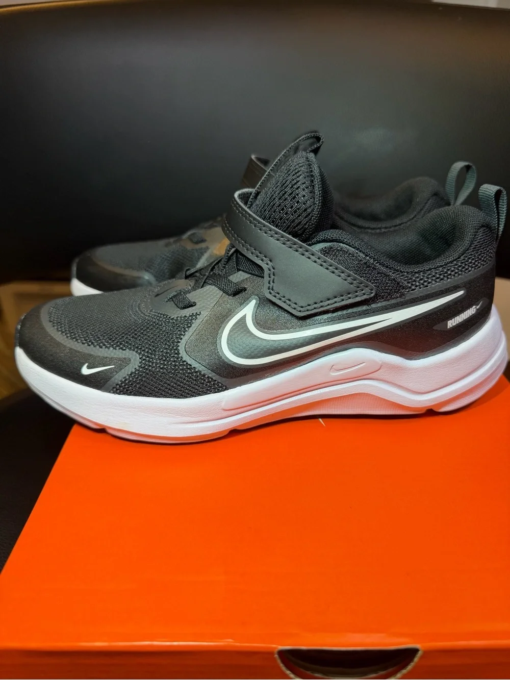 Nike Unisex Kids' Cosmic Runner Running Shoes HM4400 003 Sz 2Y New